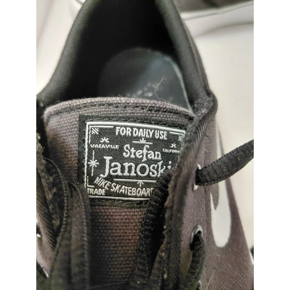 Nike SB Stefan Janoski Dk Gray & White Classic Skate Sneakers Size 7 Youth